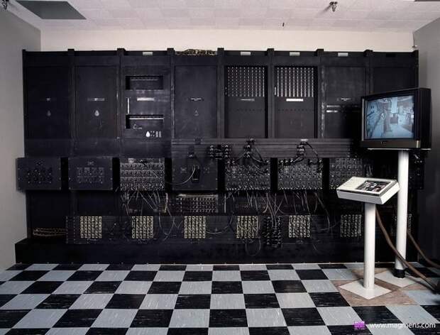 Самый первый и самый современный компьютер