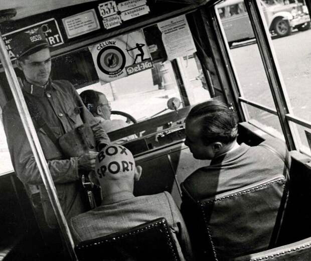 Безработный с рекламой на лысине в Будапеште 1939