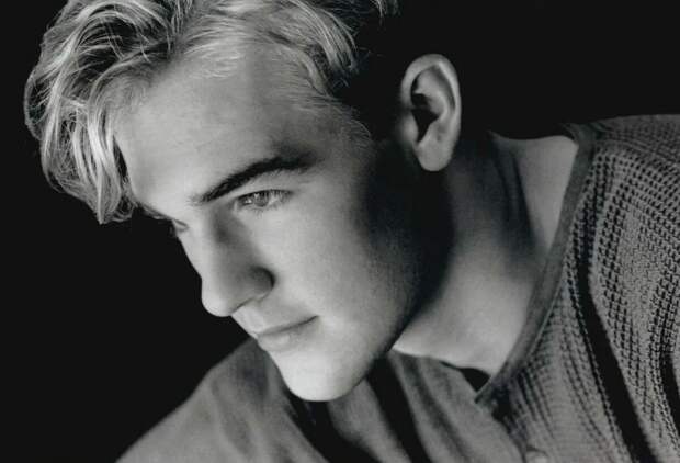 Умер один из самых красивых людей в мире, актер Джеймс Ван дер Бик