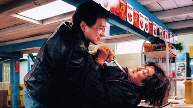 В российский прокат вышел экшн-триллер «Охота за тенью» с Джеки Чаном: публикуем отрывок