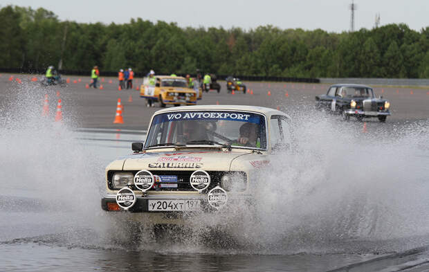 Олдтаймер ралли на автодроме ФСО олдтаймер, ралли, ретро автомобили