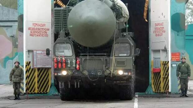 «Поножовщина из-за банки фасоли»: британцев учат выживать после ядерного удара