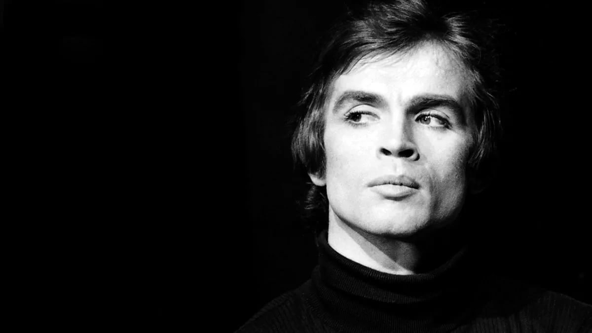 9 самых известных «невозвращенцев» — людей, которые решили не возвращаться в СССР