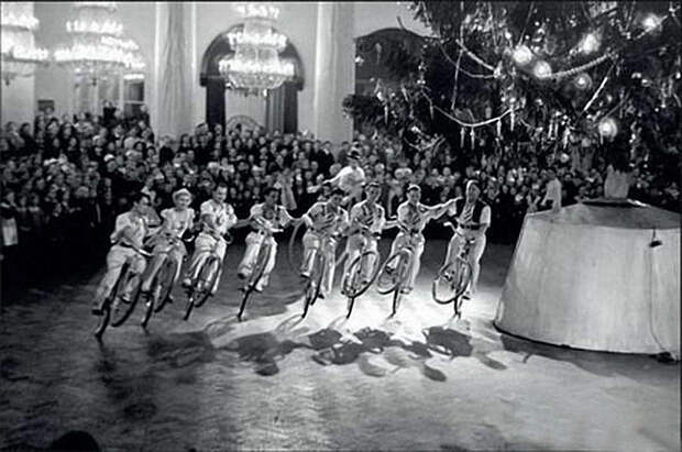 Новый год в СССР 1950 х newyearin50s04 Новый год в СССР 1950 х