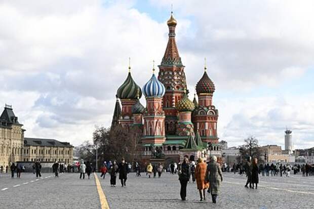 Синоптик: в Москве ожидается неустойчивая неделя с дождями и теплом