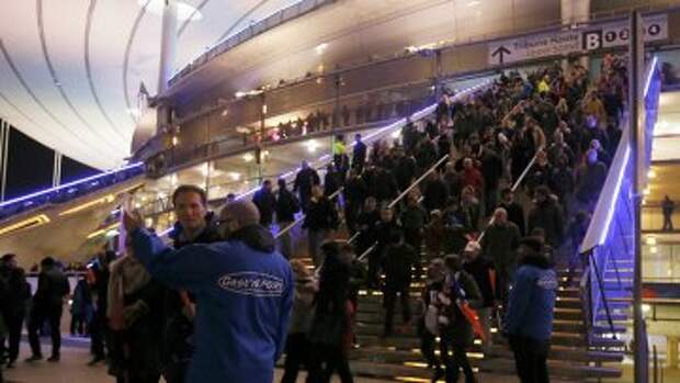 Ситуация у стадиона Stade de France, где прогремели взрывы