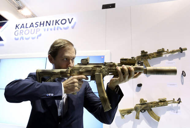 Денис Мантуров