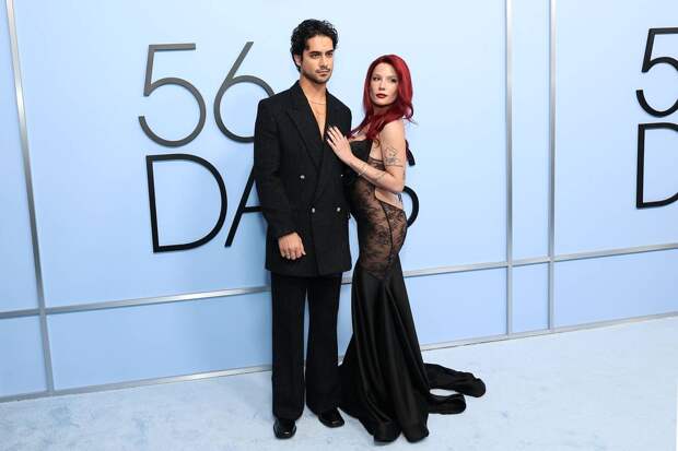 Певица Холзи в обнажающем тело платье вышла в свет с женихом