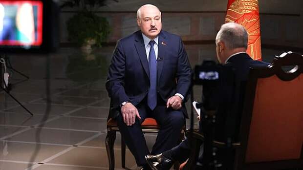 Спрятался за Путина: британский журналист феерически провалил интервью с Лукашенко