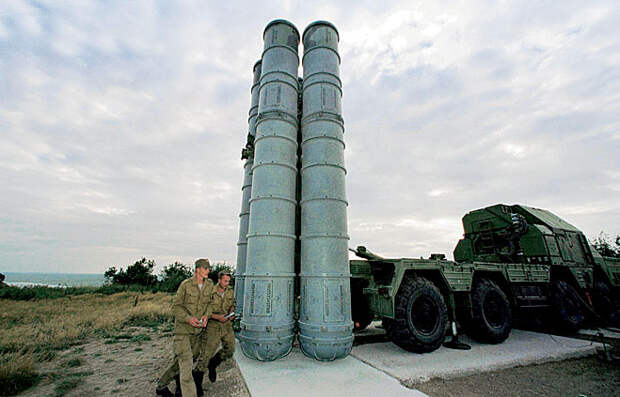 Зенитно-ракетный комплекс С-300 Зенитно-ракетный комплекс С-300
