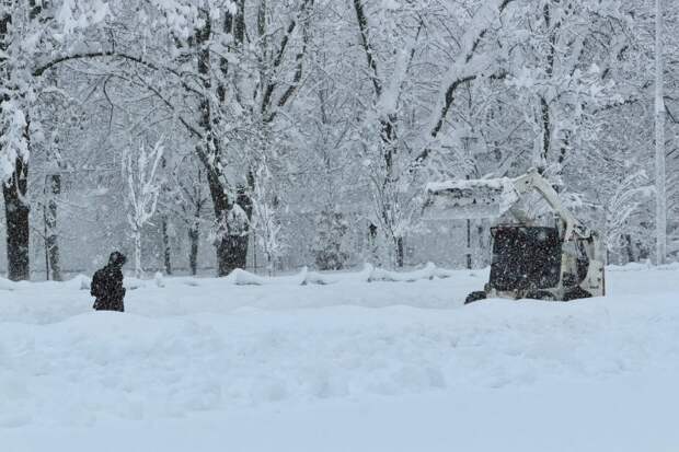 В Адыгее все службы переведены на усиленный режим работы из-за сильного снегопада