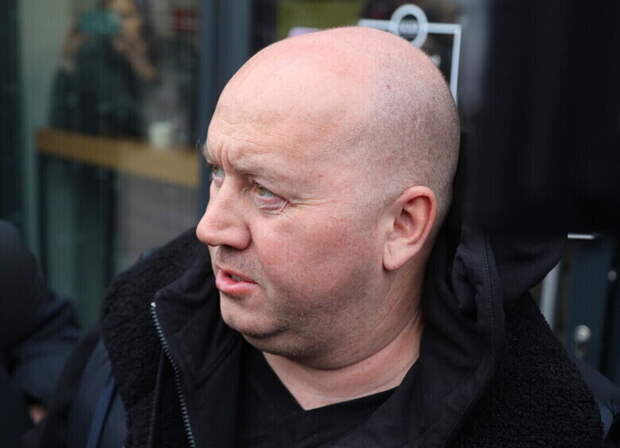 Отец Бурунова отрицает, что когда-либо поднимал руку на сына