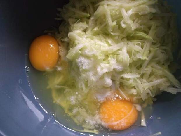 ПИРОЖКИ С МЯСОМ ИЗ КАБАЧКОВОГО ТЕСТА