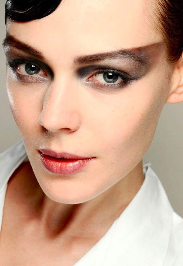 Smokey eyes для новогодней ночи