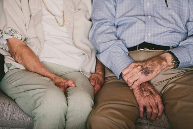 Touching story. Meet 70 years later 09