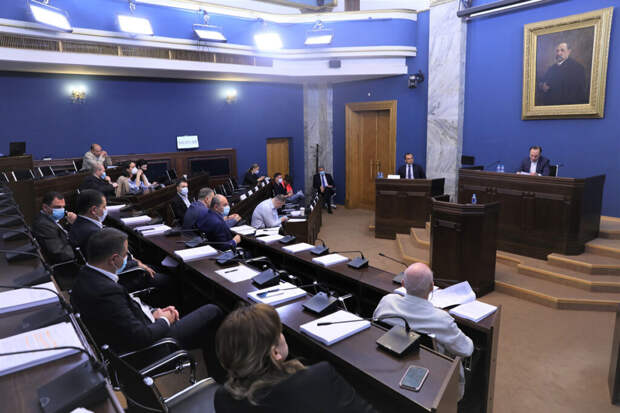 Депутаты подрались в парламенте Грузии