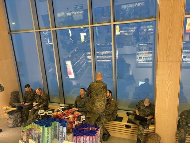 Подтвердилось. Немецкие военные в скором порядке покинули Гренландию