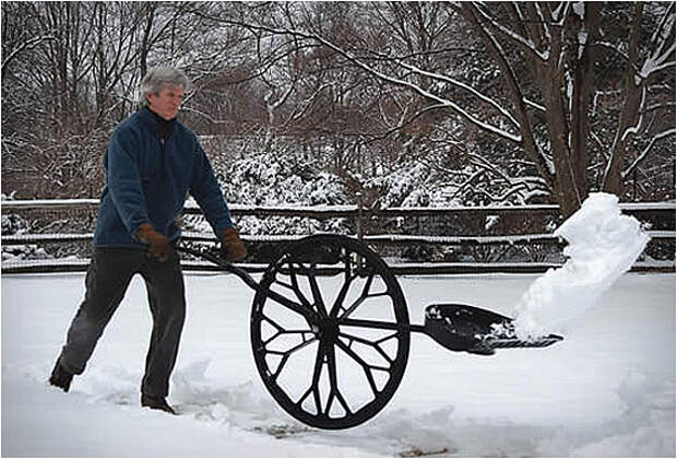 Революционная лопата Snow WolfРеволюционная лопата Snow Wolf