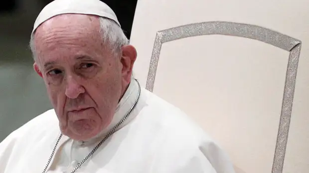 Папе Римскому проведут плановую операцию
