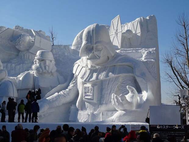unique-festivals-around-the-world-sopporo-snow-festival-star-wars-snehove-sochy__880