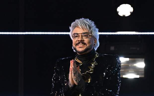 Киркорова призвали публично извиниться за курение в аэропорту