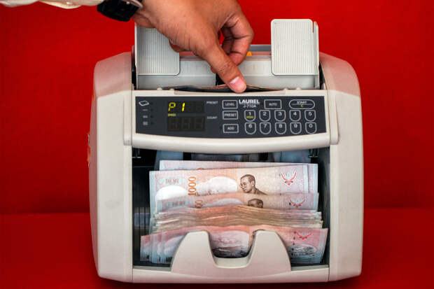 Валюты стран Азии стали рушиться из-за ситуации в Ормузском проливе