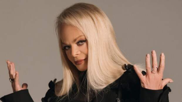 Горькая исповедь 70-летней звезды: Лариса Долина плакала перед поклонниками, а ее гонорары упали на полмиллиона