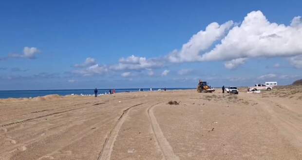 Новые выбросы у Анапы: работают водолазы и службы, собраны две сотни тонн загрязненного грунта