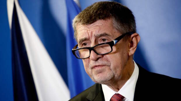 Премьер Чехии приобрел глобус, чтобы найти Гренландию