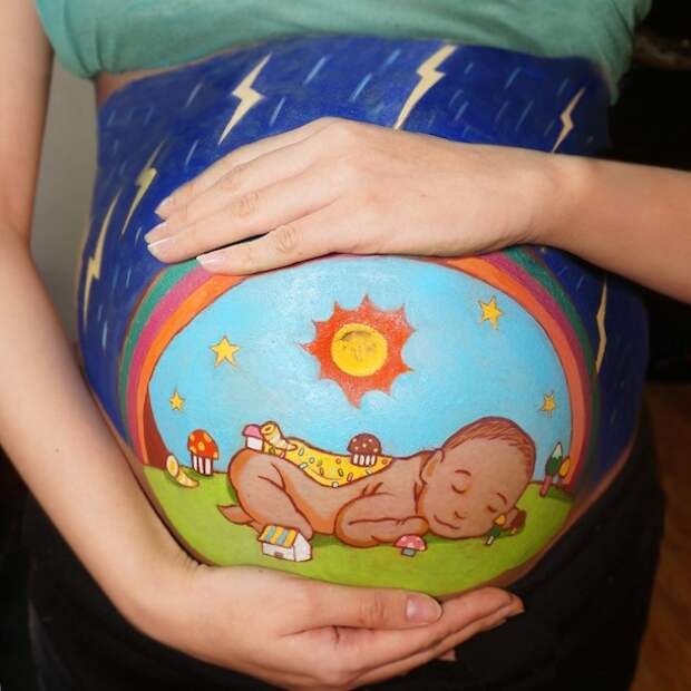 Будущая мама рисует на животе восхитительные картины с участием своего беременность, дети, живот, мама, рисунок, художница