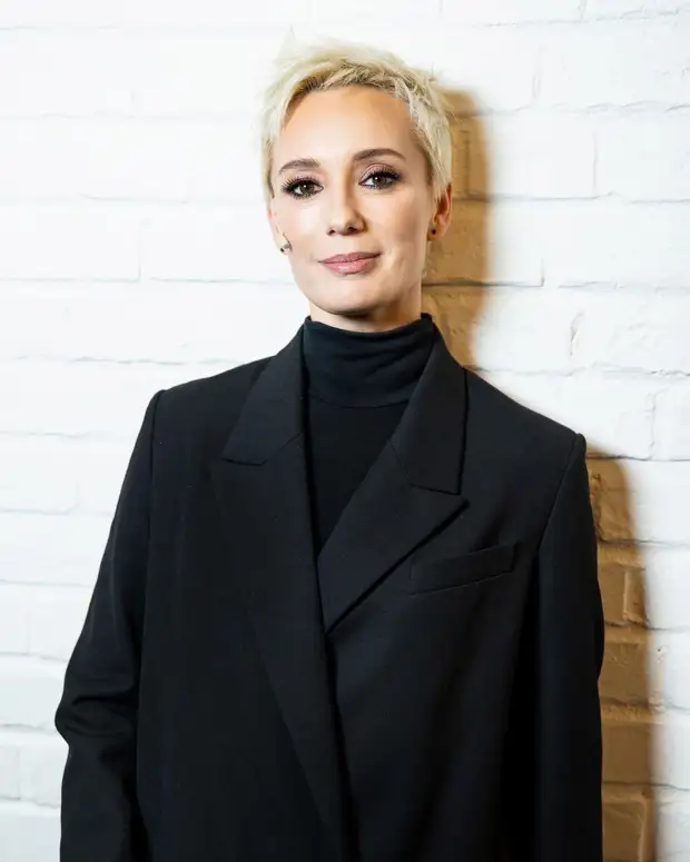 Чулпан Хаматова, Кантемир Балагов и Антон Долин покинули Россию Чулпан Хаматова, Кантемир Балагов и Антон Долин покинули Россию