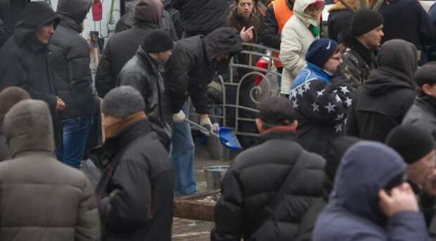 Киевляне за чистый город и против фашистов