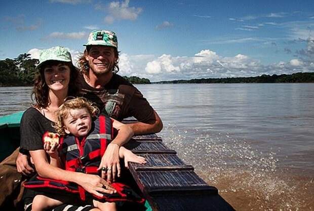 Полиция спасла их от пиратов Амазонки, но они сбежали — из-за спрятанной в фургоне марихуаны в мире, истории, люди, полиция, путешествие, семья