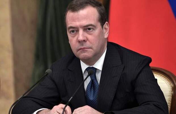 Медведев заявил, что отношения России с Европой прошли точку невозврата