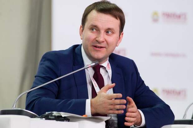 Орешкин поспорил с ЦБ о роли потребкредитов в росте ВВП РФ