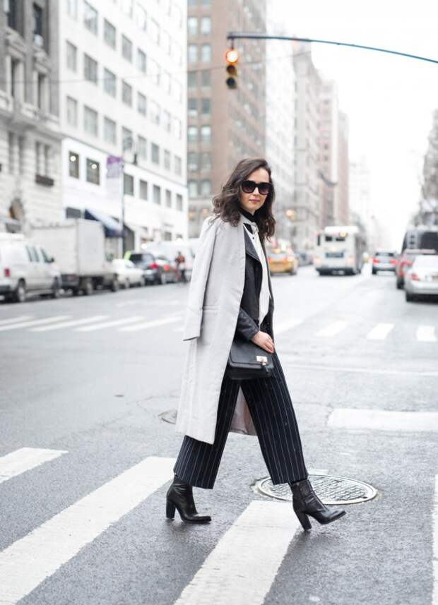 new york truths 5 - monochrome wardrobe