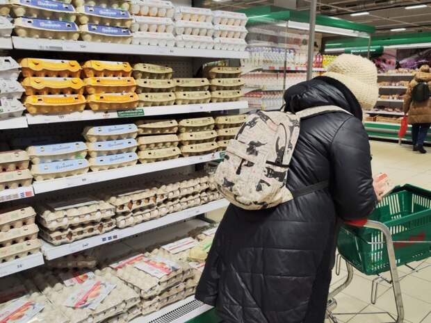 Цены на яйца во Владивостоке бьют рекорды: десяток стоит от 134 до 232 рублей