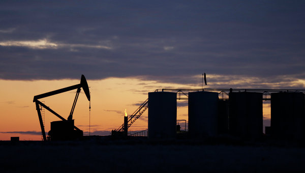 Добыча нефти в США. Архивное фото Добыча нефти в США. Архивное фото