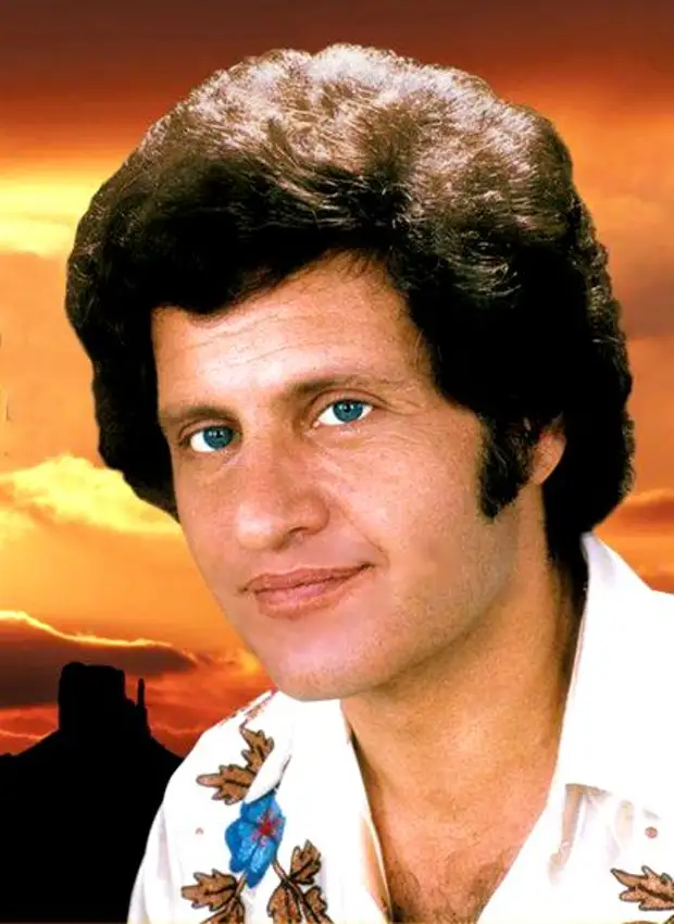 Джо дассен лето. Joe Dassin. Жюль Дассен сын Джо Дассена. Фото певца Джо Дассена. Французский певец 80-х Джо Дассен.