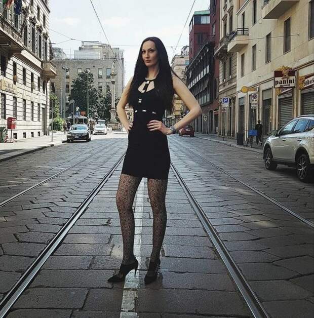 Россиянка Екатерина Лисина подала заявку на титул женщины с самыми длинными ногами в мире (15 фото)