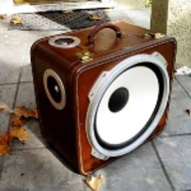 recycled-suitcase-ideas-audio1.jpg