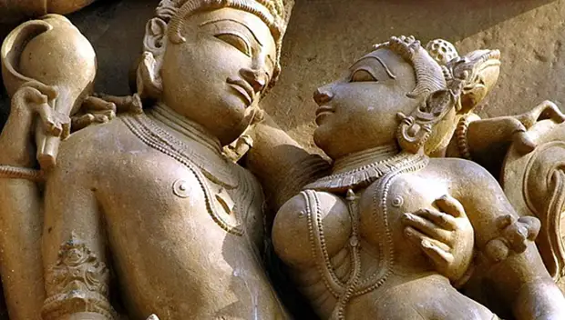 Эротические храмы Кхаджурахо в Индии | Новости путешествий