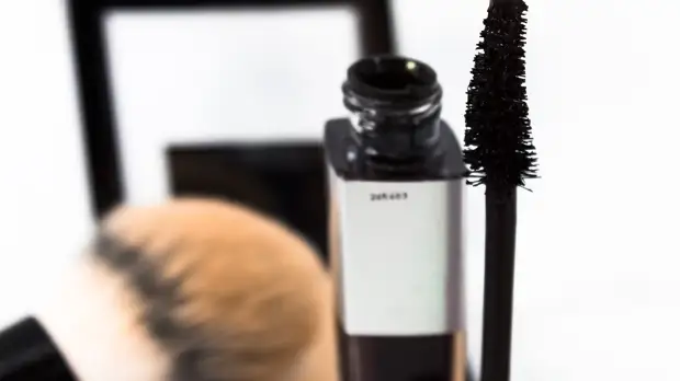 Как продлить жизнь туши для ресниц