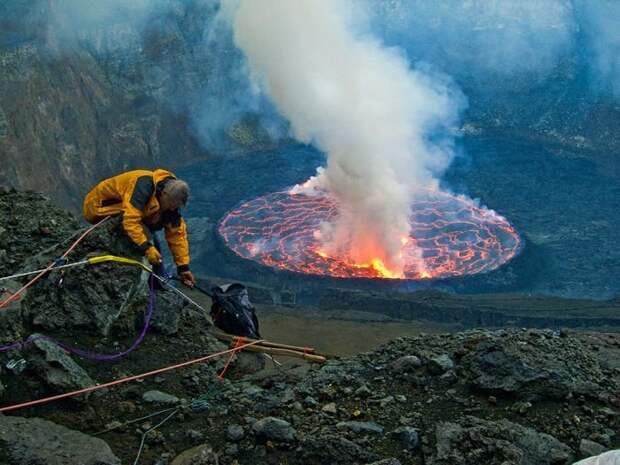 Кратер вулкана Nyiragongo (28 фото)