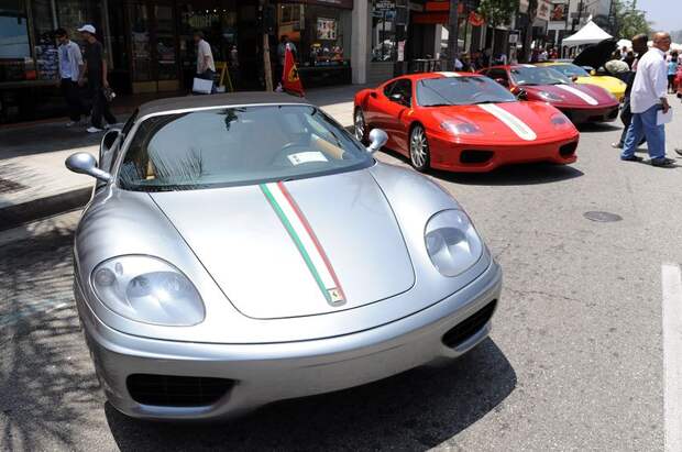 Слет обладателей автомобилей Ferrari в Колорадо (61 фото) Слет обладателей автомобилей Ferrari в Колорадо (61 фото)