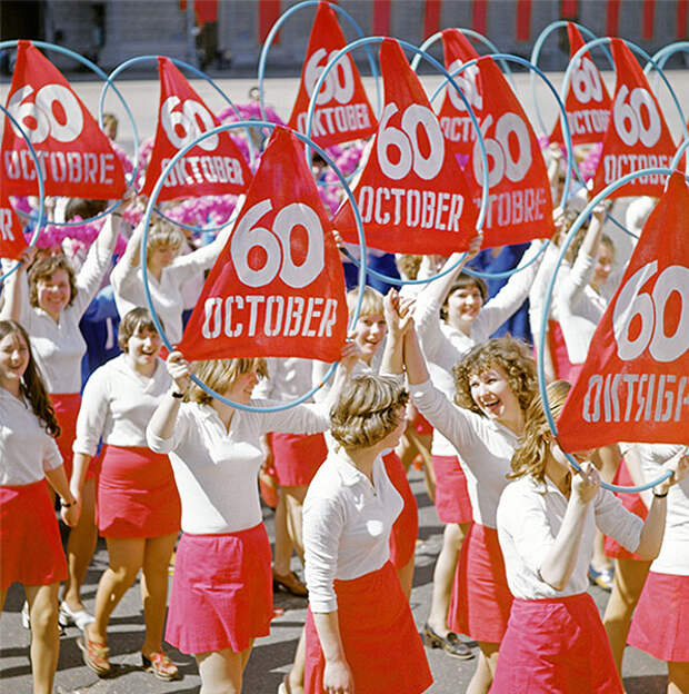 Советский Первомай: хроника за 66 лет