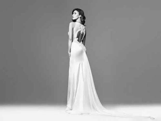 Bride Dress Decor With Slipped On Back And Neck