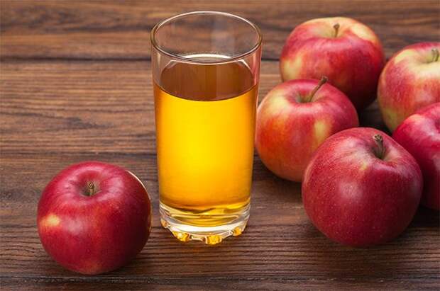 Почему нужно пить стакан яблочного сока в день