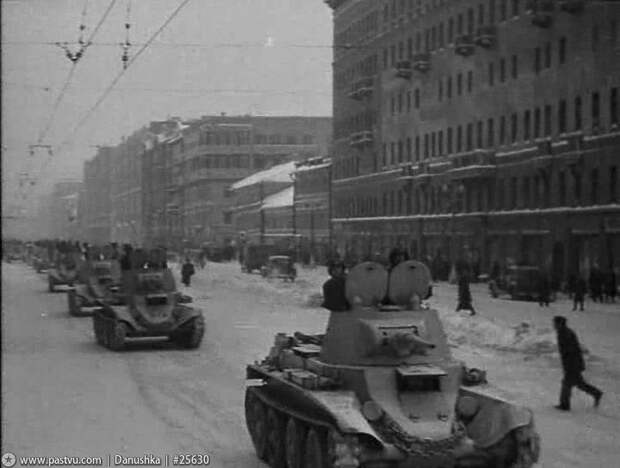 Танки на Тверской. 1941, москва, прогулка