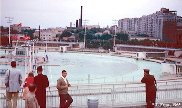 1965. Москва. Бассейн под открытым небом 1965. Москва. Бассейн под открытым небом